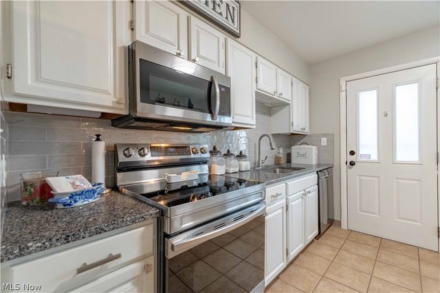 2435 Eastern Avenue, Alliance, OH 44601