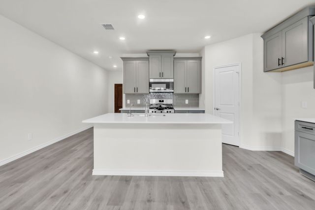 9425 Gossamer St, Mckinney, TX 75071