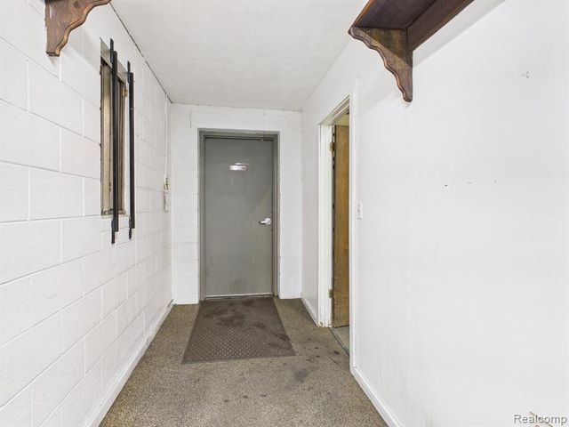 3220 Western Road, Flint, MI 48506