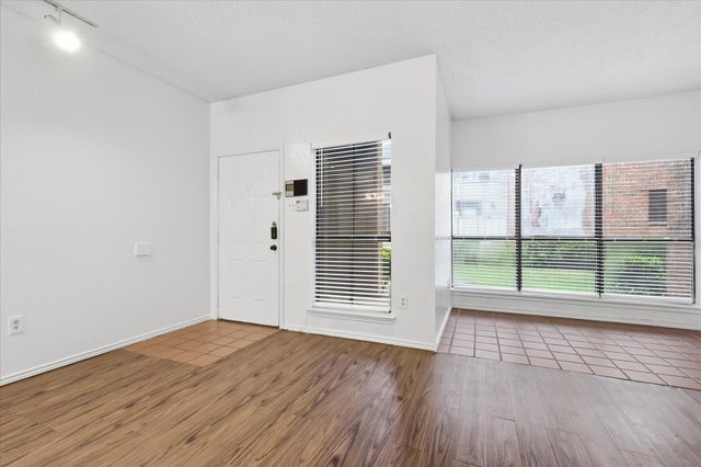 9600 Royal Lane 506, Dallas, TX 75243