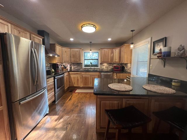 224 Robin Hood dr, Hardy, AR 72542