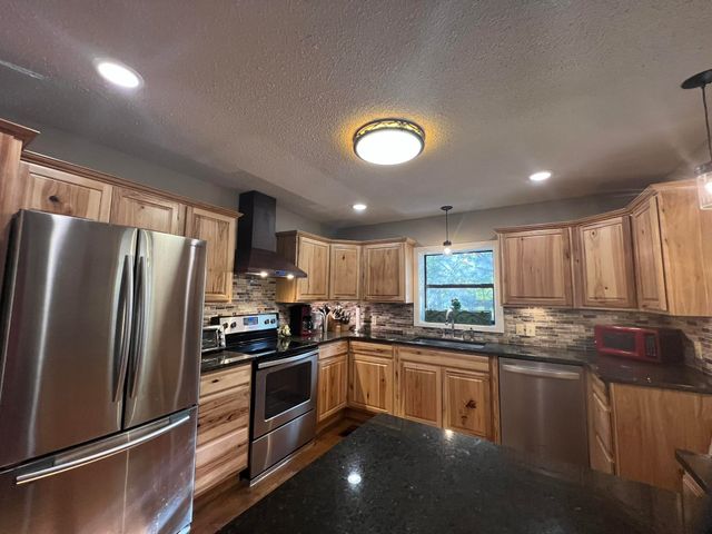 224 Robin Hood dr, Hardy, AR 72542