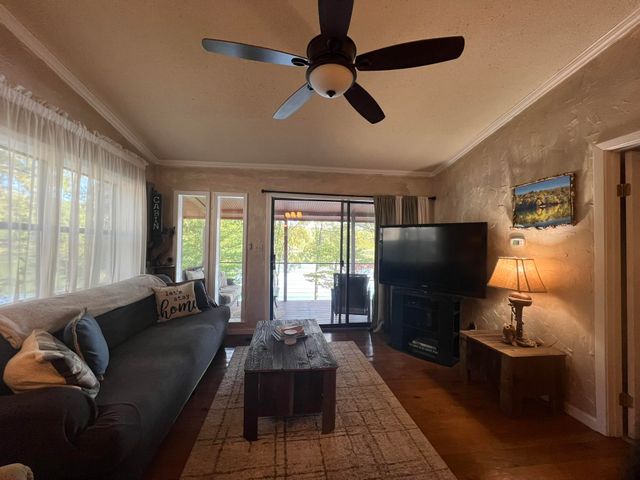 224 Robin Hood dr, Hardy, AR 72542