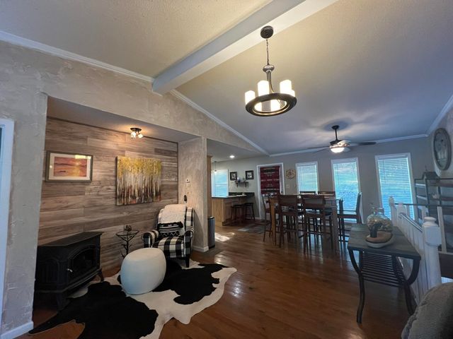 224 Robin Hood dr, Hardy, AR 72542