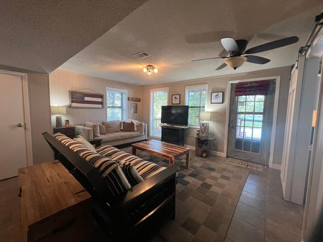 224 Robin Hood dr, Hardy, AR 72542