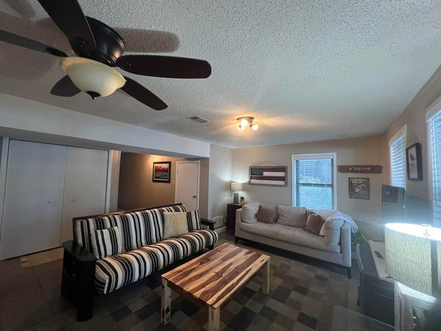 224 Robin Hood dr, Hardy, AR 72542
