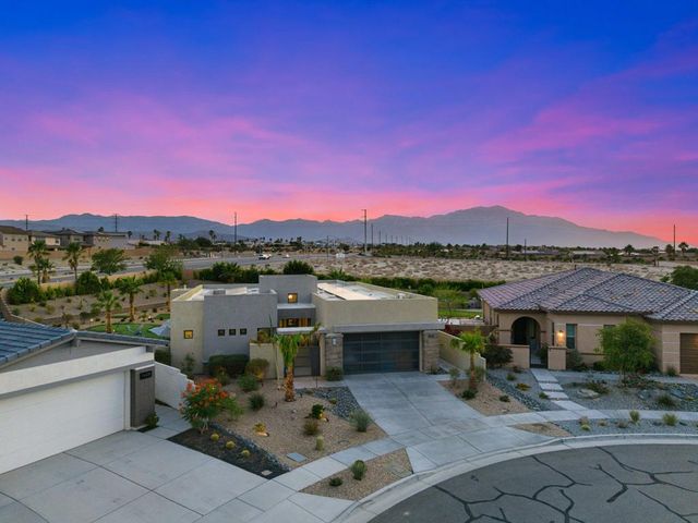 74425 Zeppelin Drive, Palm Desert, CA 92211