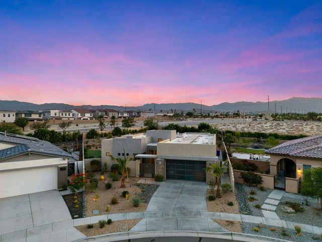 74425 Zeppelin Drive, Palm Desert, CA 92211