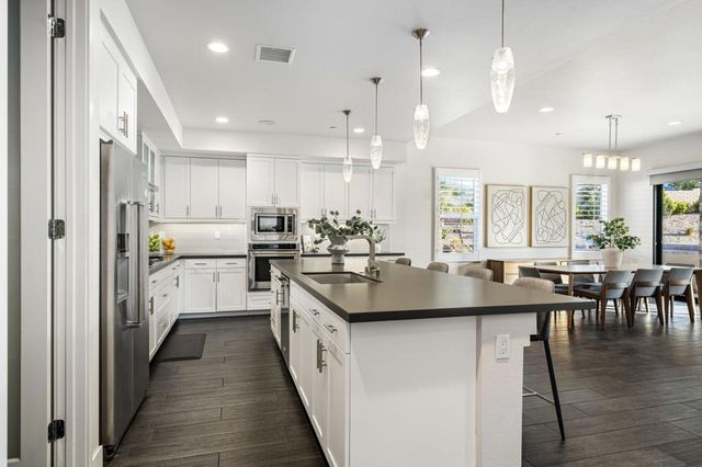 74425 Zeppelin Drive, Palm Desert, CA 92211