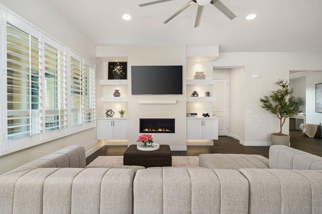 74425 Zeppelin Drive, Palm Desert, CA 92211