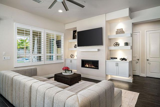 74425 Zeppelin Drive, Palm Desert, CA 92211