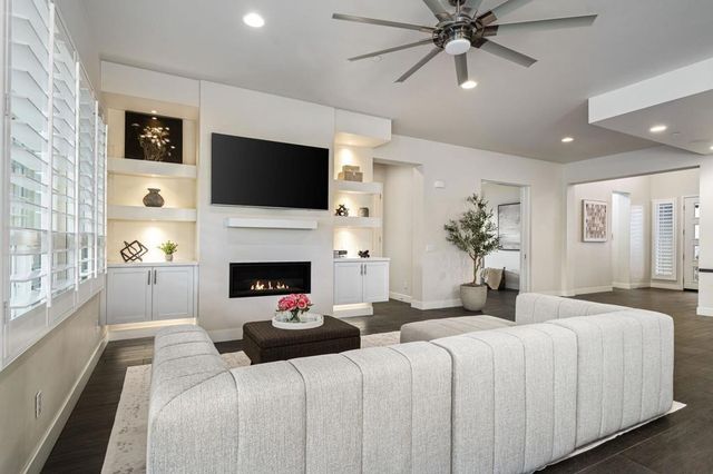 74425 Zeppelin Drive, Palm Desert, CA 92211