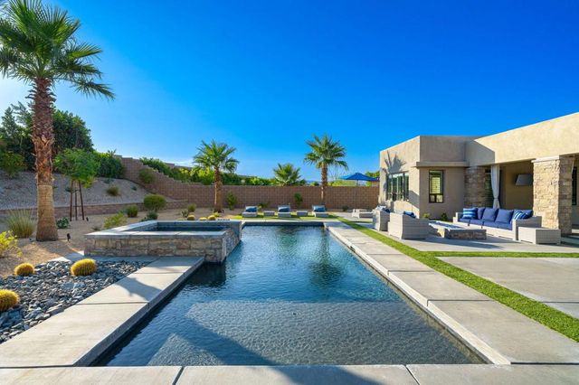 74425 Zeppelin Drive, Palm Desert, CA 92211
