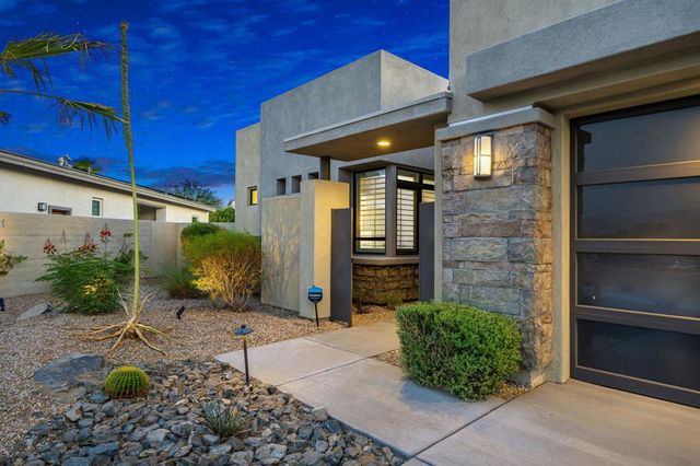 74425 Zeppelin Drive, Palm Desert, CA 92211