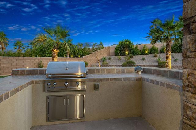 74425 Zeppelin Drive, Palm Desert, CA 92211