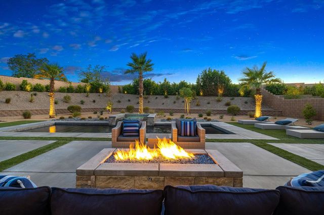 74425 Zeppelin Drive, Palm Desert, CA 92211