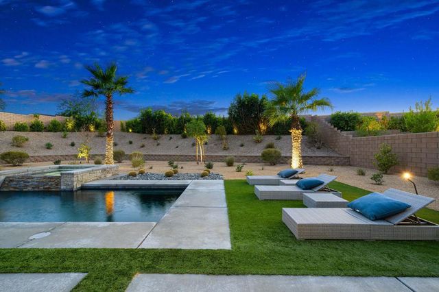 74425 Zeppelin Drive, Palm Desert, CA 92211