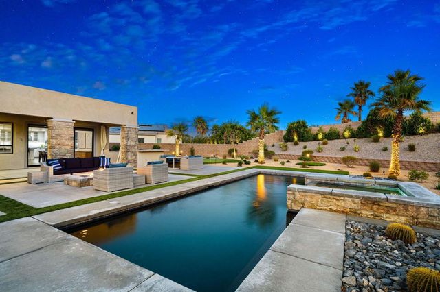 74425 Zeppelin Drive, Palm Desert, CA 92211