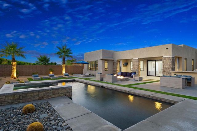74425 Zeppelin Drive, Palm Desert, CA 92211