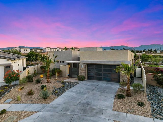 74425 Zeppelin Drive, Palm Desert, CA 92211