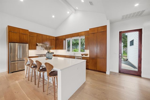 5001 Shoal Creek BLVD, Austin, TX 78756