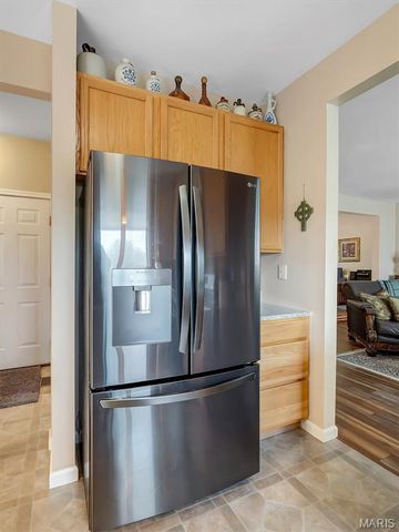 6110 Timberline Place Court, St Louis, MO 63128