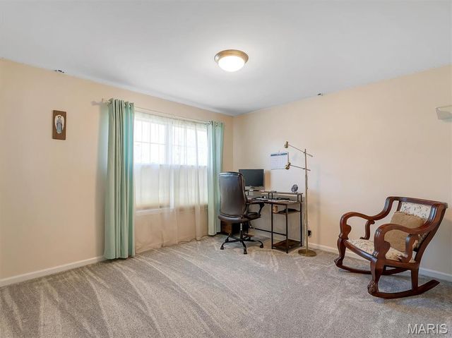 6110 Timberline Place Court, St Louis, MO 63128