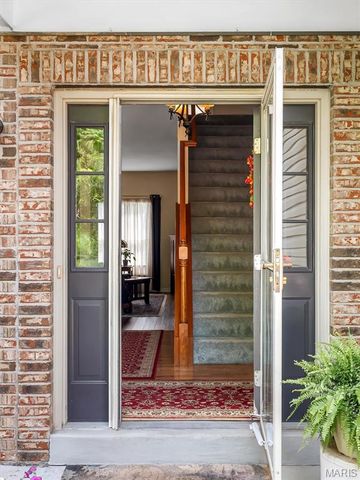 6110 Timberline Place Court, St Louis, MO 63128