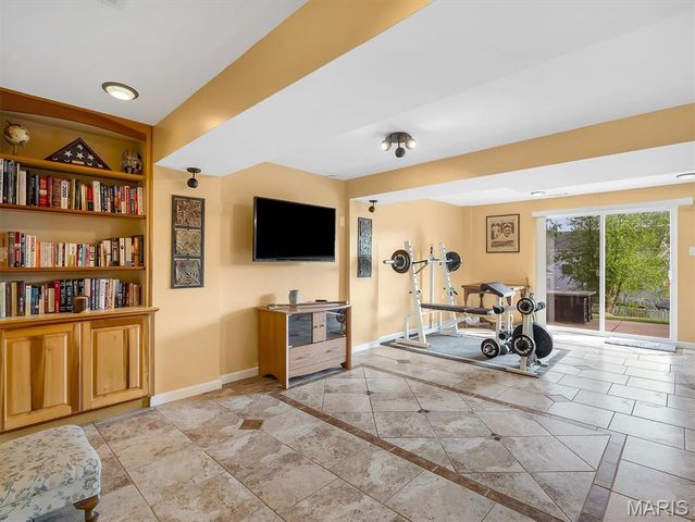 6110 Timberline Place Court, St Louis, MO 63128