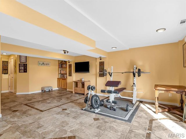 6110 Timberline Place Court, St Louis, MO 63128
