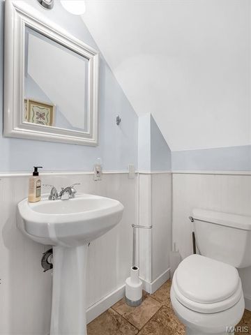 6110 Timberline Place Court, St Louis, MO 63128