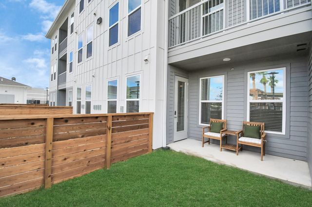 2020 Grandway Drive 2202, Katy, TX 77449