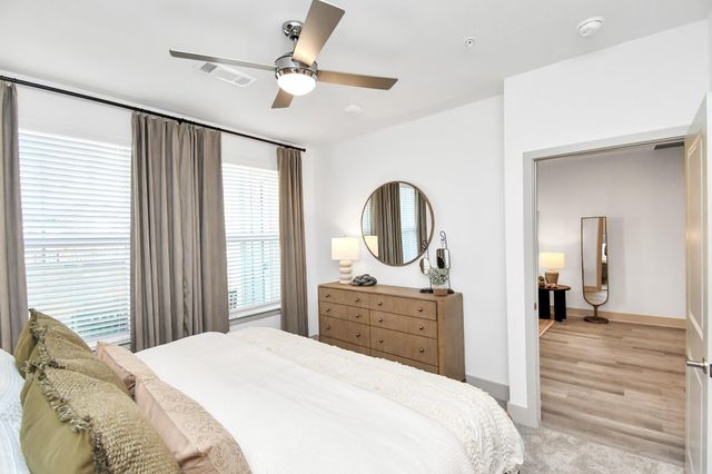 2020 Grandway Drive 2202, Katy, TX 77449