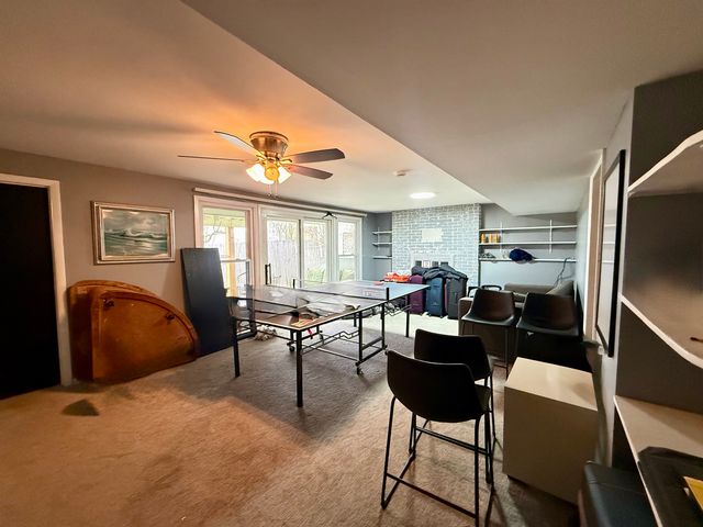 1200 Glen Lane, Hoffman Estates, IL 60169