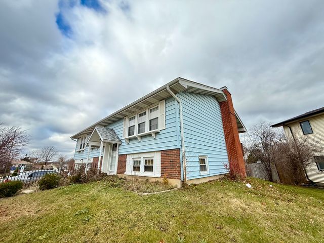 1200 Glen Lane, Hoffman Estates, IL 60169