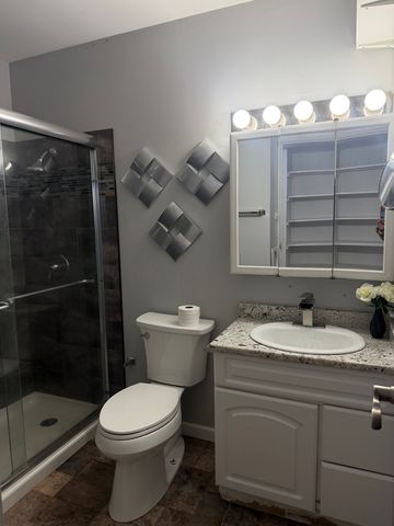 1200 Glen Lane, Hoffman Estates, IL 60169