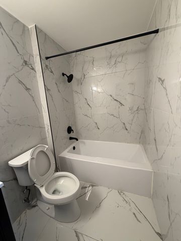 1200 Glen Lane, Hoffman Estates, IL 60169