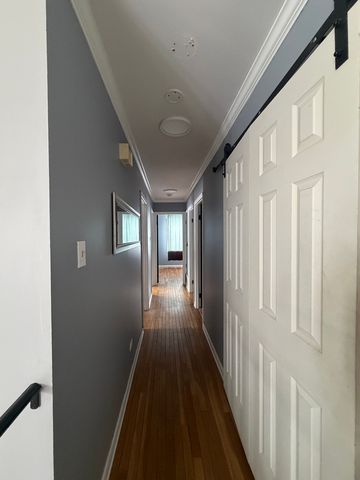 1200 Glen Lane, Hoffman Estates, IL 60169