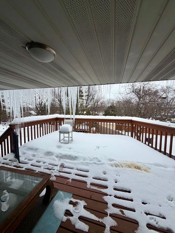 1200 Glen Lane, Hoffman Estates, IL 60169