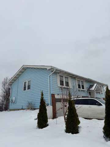 1200 Glen Lane, Hoffman Estates, IL 60169