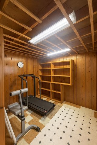 1200 Glen Lane, Hoffman Estates, IL 60169