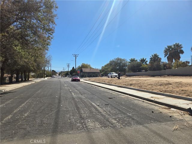 3 Third, Victorville, CA 92395