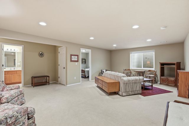 8103 N Calispel Ct, Spokane, WA 99208