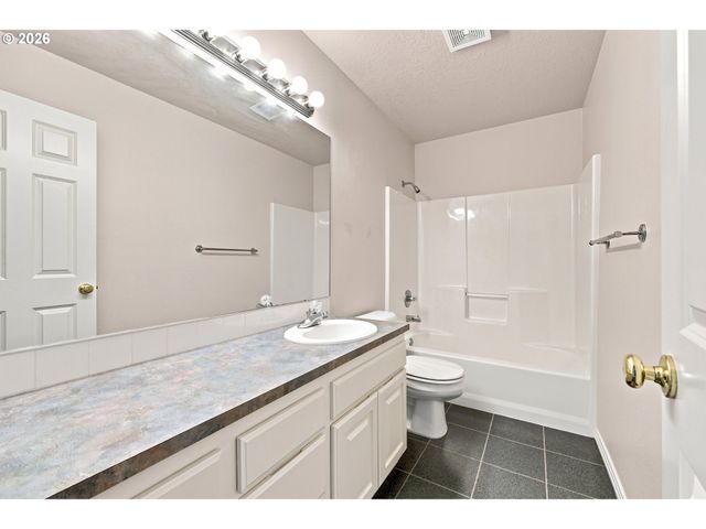 12388 Se SPENCER Ct, Happy Valley, OR 97086