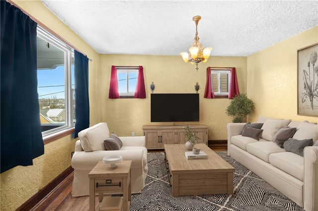 256 Smithfield St, Canonsburg, PA 15317