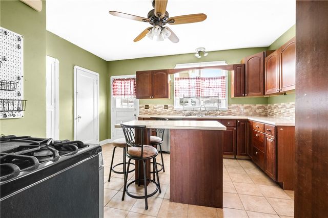 256 Smithfield St, Canonsburg, PA 15317