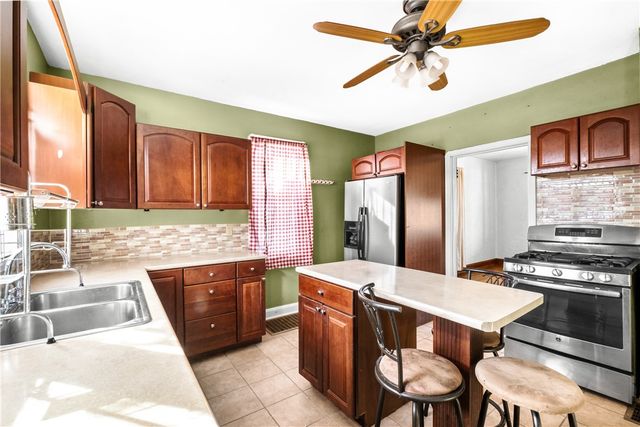 256 Smithfield St, Canonsburg, PA 15317