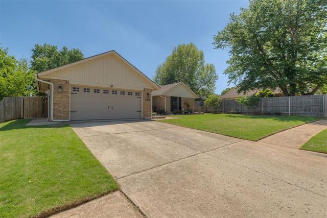 2712 Rolling Hills Terrace, Edmond, OK 73012