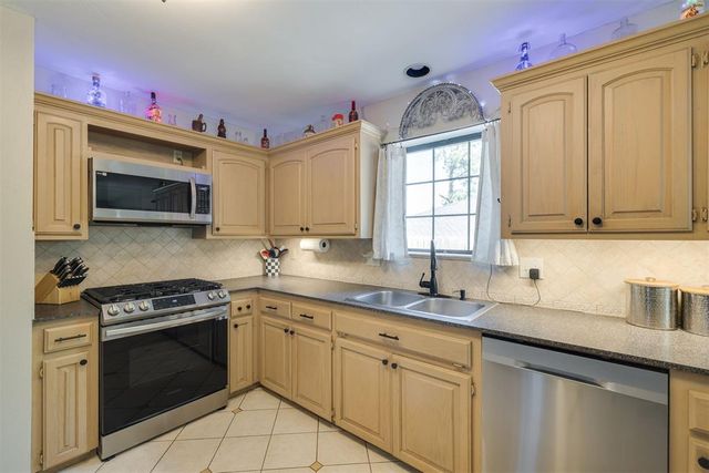 2712 Rolling Hills Terrace, Edmond, OK 73012