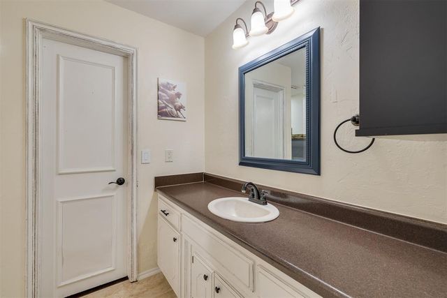 2712 Rolling Hills Terrace, Edmond, OK 73012